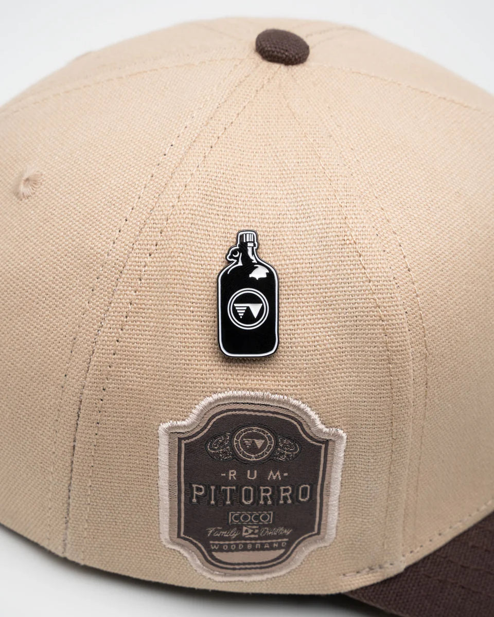 P.R es otra cosa (Pitorro de Coco) wood brand