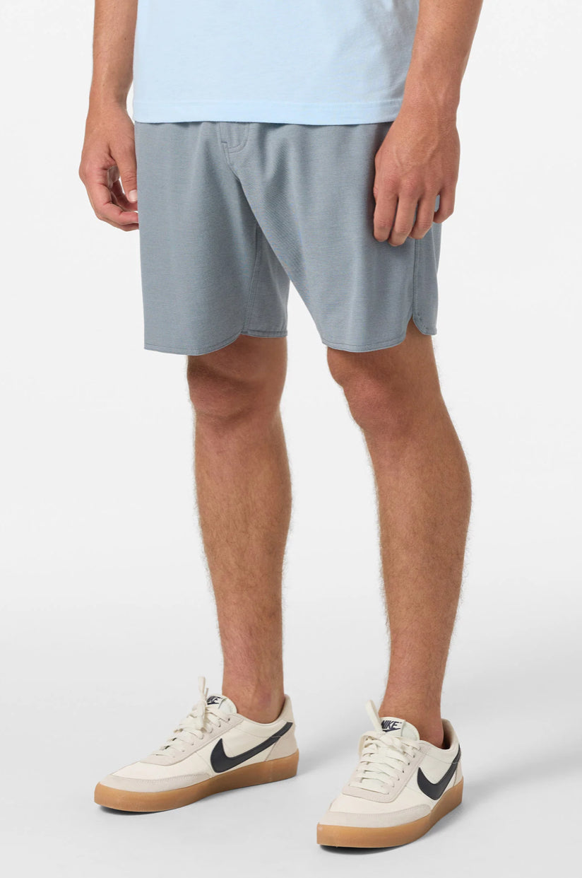 Reserve Light Check Scallop EW 18”