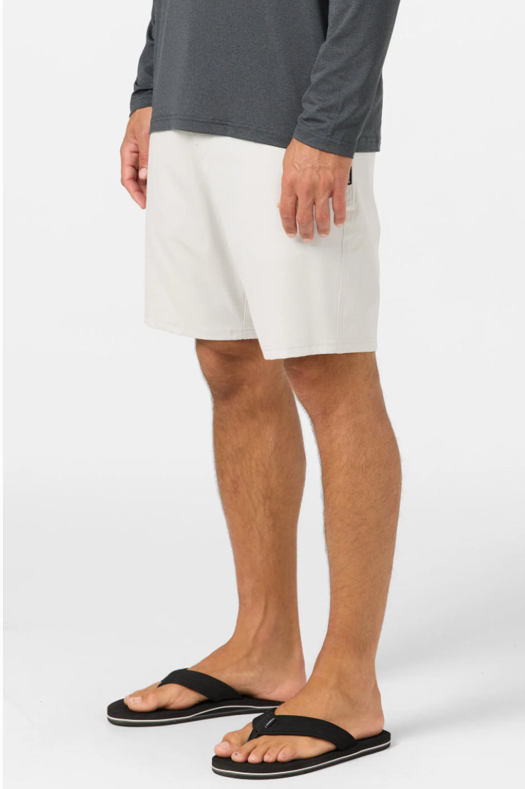 Reserve Light Check Scallop EW